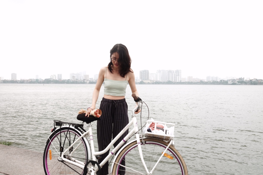đạp xe ở Hồ Tây Hà Nội
